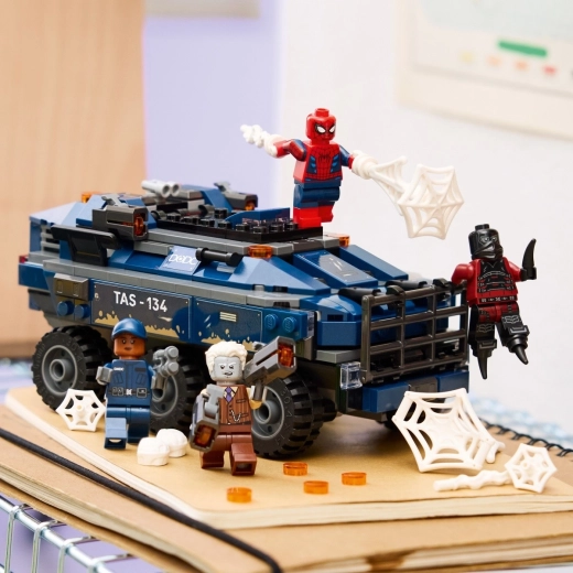 4 minifiguuri ja tarvikud Marveli lugudeks
