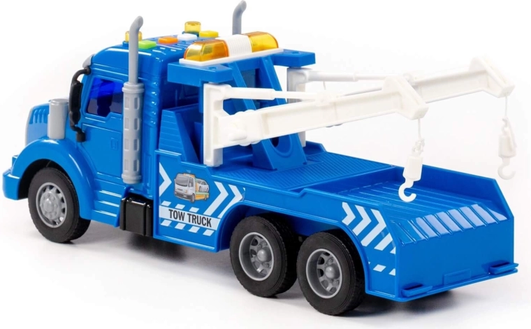 Movable towing mechanism