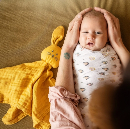 Gentle rattle for fun and soothing