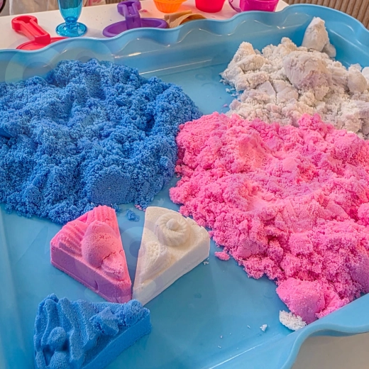 900 g of fine kinetic sand