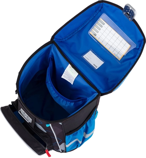 Ülevaatlik sisu ja tugev põhi