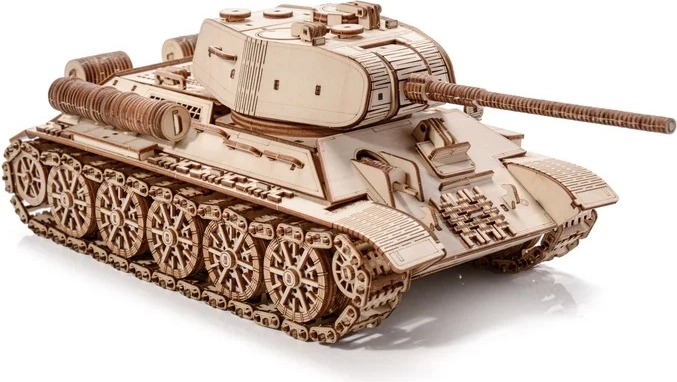 Realistlik puidust T-34-85 tankimudel