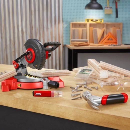 Realistic miter saw for safe play