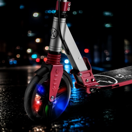 200 mm LED wheels and smooth ride with ABEC 7