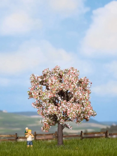 Noch flowering fruit tree 7.5 cm