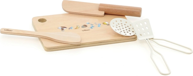 Metal and natural wood for a beautiful and durable feel