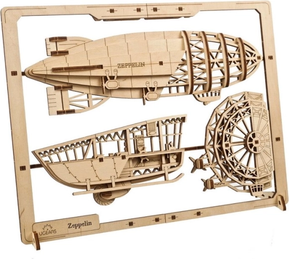Realistic airship model with a 2.5D effect