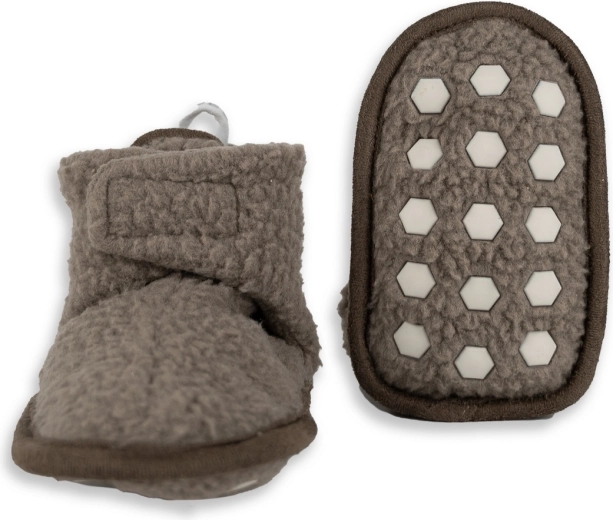 Anti-slip finish on larger sizes