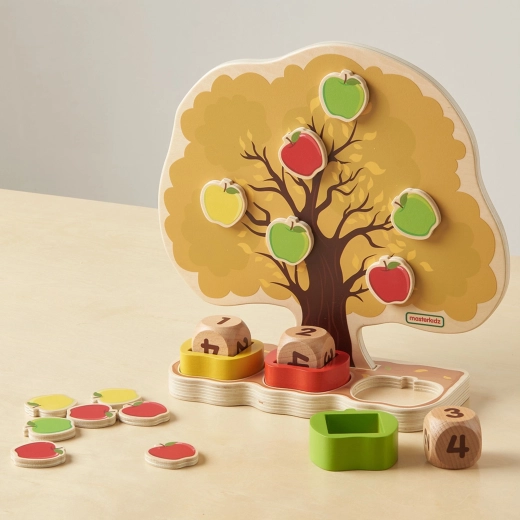Magnetic apples for counting and addition