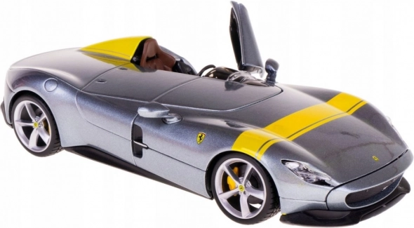 Attractive collectible piece in 1:24 scale