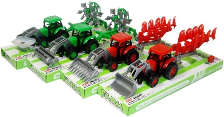 Traktor lisaseadmega