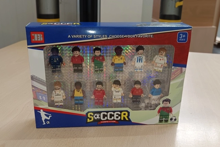 Building Football Player Figures with Balls - 1 Piece