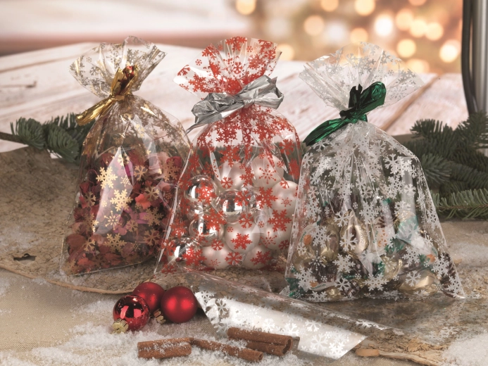 Cellophane bag 16 × 25 cm transparent with snowflake motif
