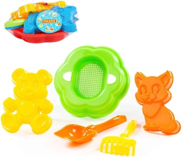 Sand set with large sieve and molds