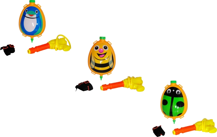 Water gun with backpack reservoir