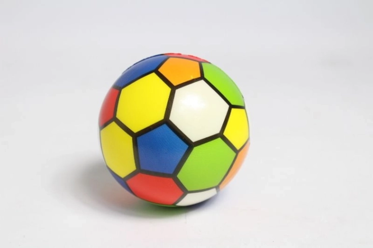 Pehme värviline pall 10 cm (6 tk)
