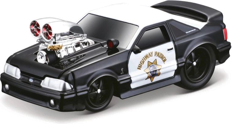 Maisto Muscle Machines Ford Mustang SVT Cobra 1:64
