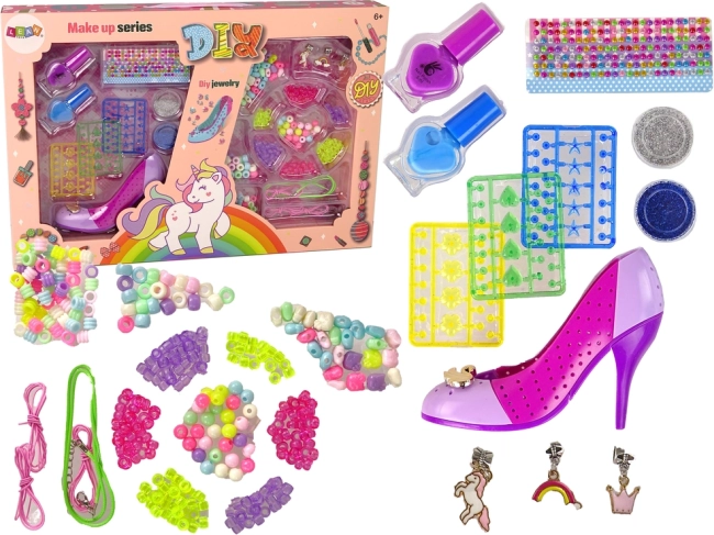 Värviline küünte- ja ehetekohver