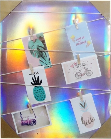 Holographic Photo Frame 40 × 50 cm with String and Clips