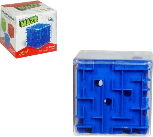 Children’s skill game labyrinth with 6 sides