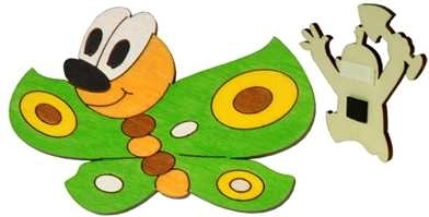 DODO puidust dekoratiivne magnet – roheline liblikas 10 × 7 cm