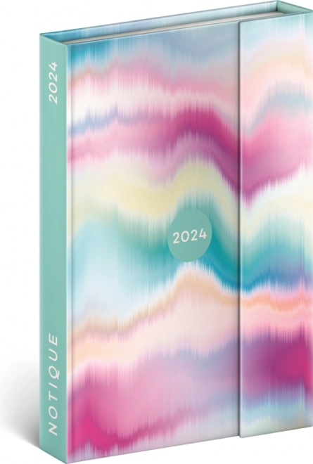 Nädalavaade magnetkinnisega märkmik 2024, batika, 11 × 16 cm