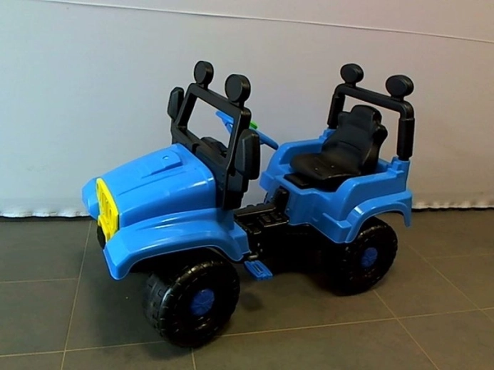 Maastiku pedaalidega sõiduauto 43409