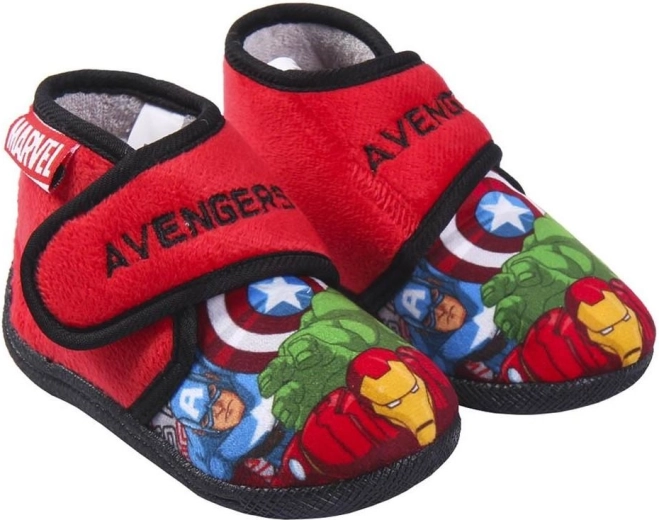 Avengersi laste takjakinnitusega sussid