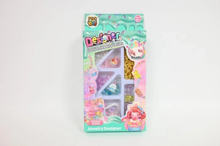 Fashion Academy bracelet-making kit with charm