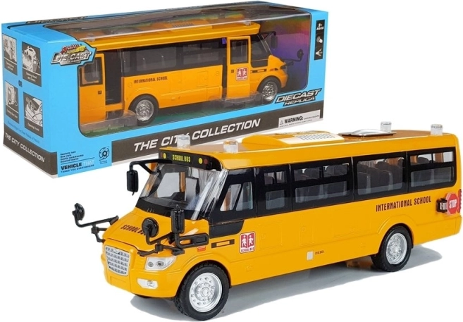 Metallist koolibuss tagasitõmmatava vedrumehhanismiga