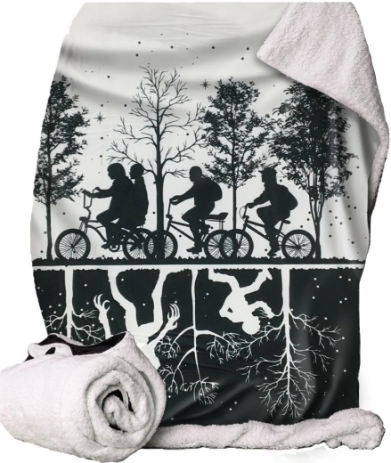 Stranger Things Throw Blanket 100 × 150 cm