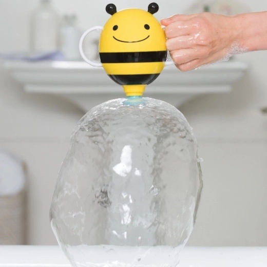 Water fountain for fun bath time
