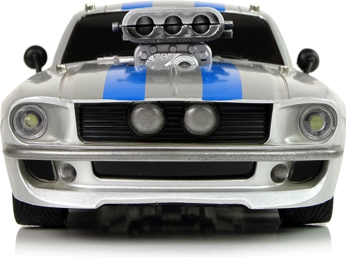 Grippy rubber tires for stable driving
