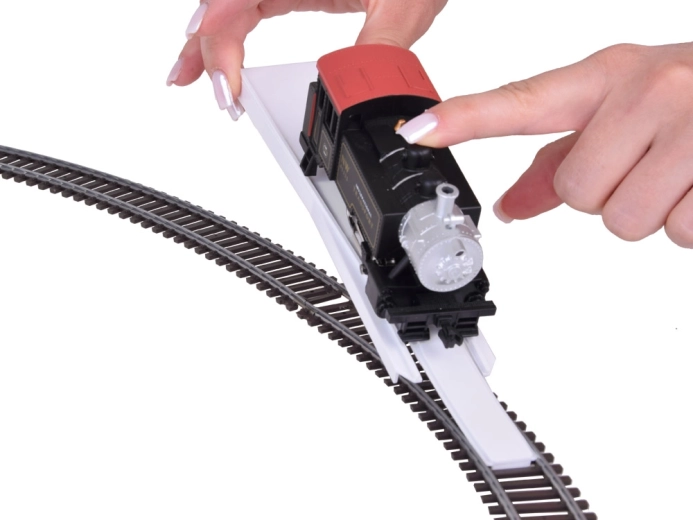 Sturdy metal tracks and easy assembly