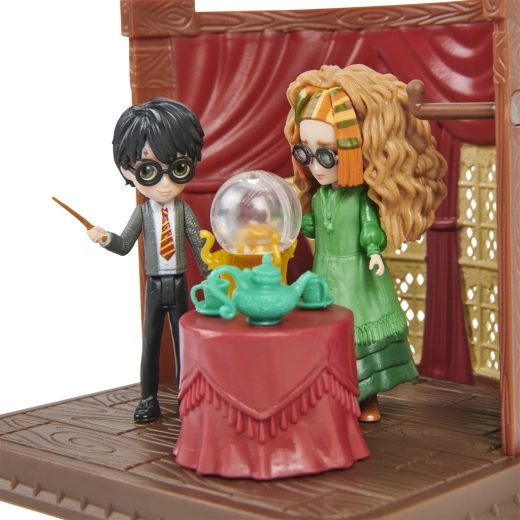 Harry ja professori Trelawney figuurid