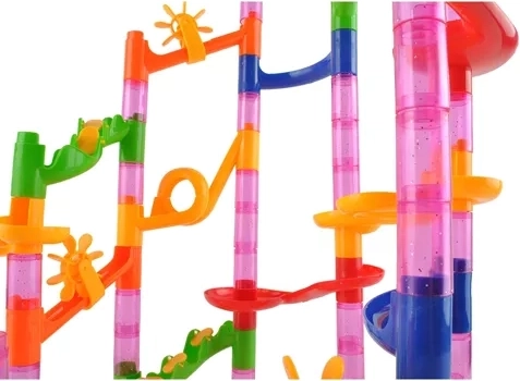 Loominguline piirideta 3D-ehitus