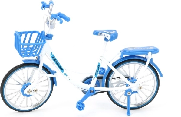 Realistic details of a city bike