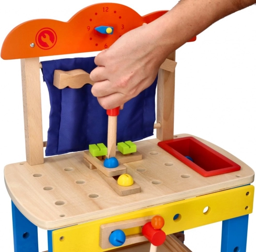 Toetab peenmotoorikat ja fantaasiat