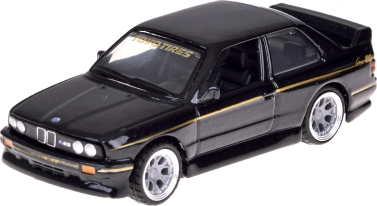 autentsed detailid ja metallviimistlus