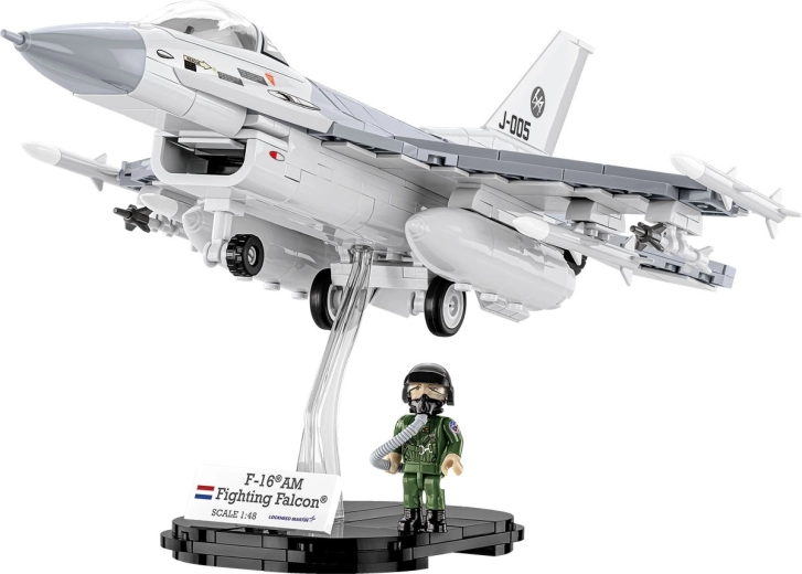 Detailed design in 1:48 scale