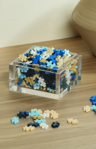 350 uniform pieces for endless creativity