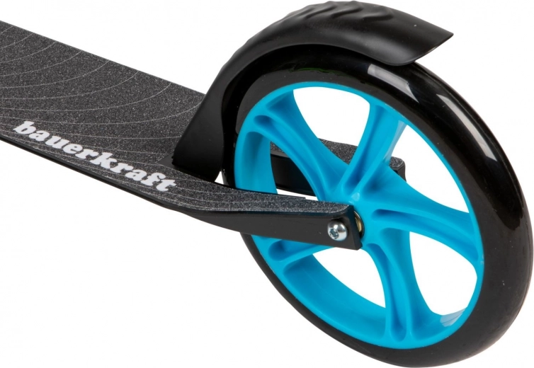 Large 200 mm wheels and ABEC-7 bearings