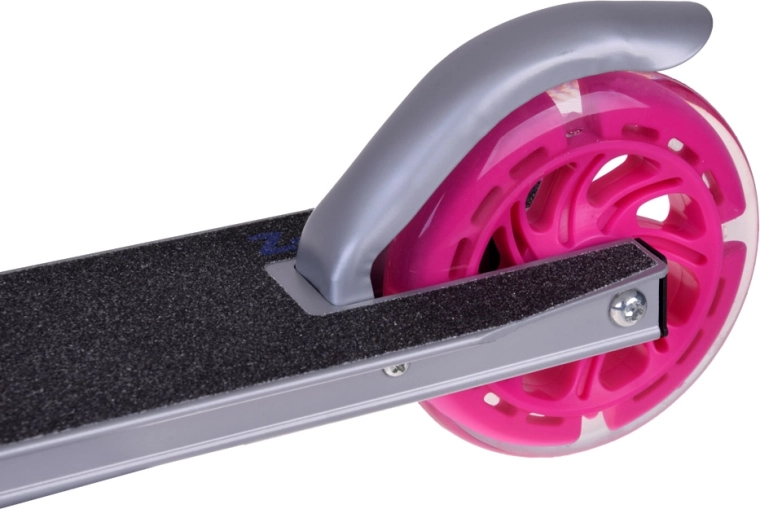 Helendavad LED-rattad parema nähtavuse jaoks