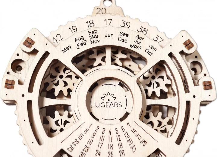 Precise wooden craftsmanship and gears