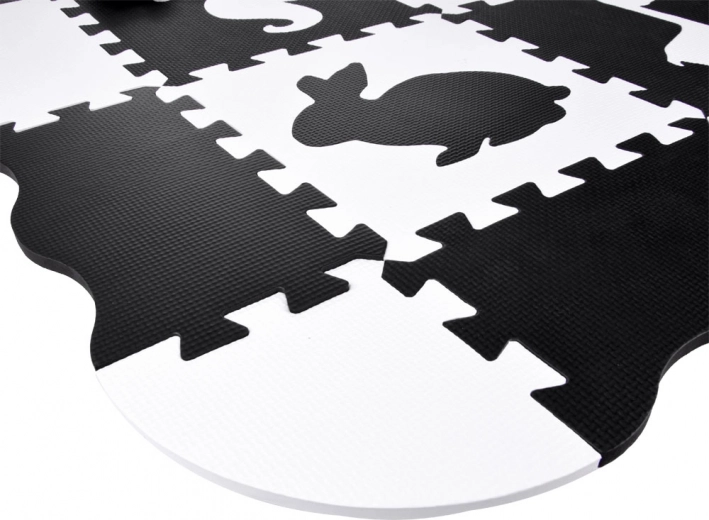 Lihtne kokku panna ja libisemisvastane pind