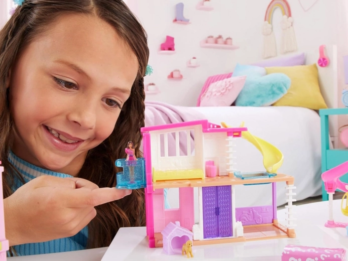 Interaktiivne mäng liftiga ja avanevate elementidega