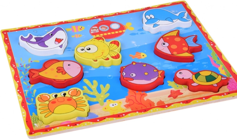 Large and safe wooden pieces
