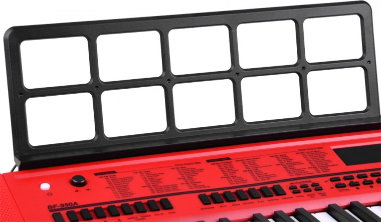 61 klahvi, 200 heli ja 200 rütmi