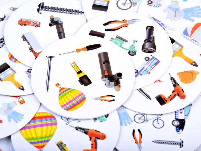 Unikaalsed värvilised illustreeritud kaardid