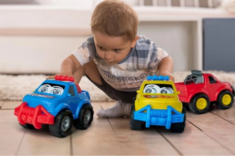 Suur ja turvaline auto väikestele kätele
